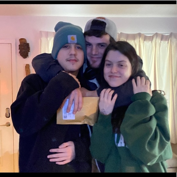 Meet your Posher, Georgia. - Picture 2 of 4